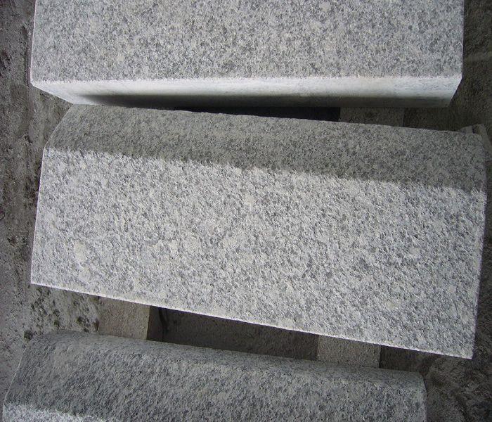 Màu xám tự nhiên / đen / đỏ / vàng Granite Garden / Cobble / Cube / Cờ / Curb / Người mù / Kiểu Người hâm mộ / Lát đá cho Sân vườn